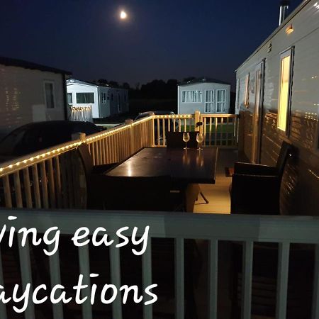 Living Easy Staycations At Tattershall Lakes ภายนอก รูปภาพ
