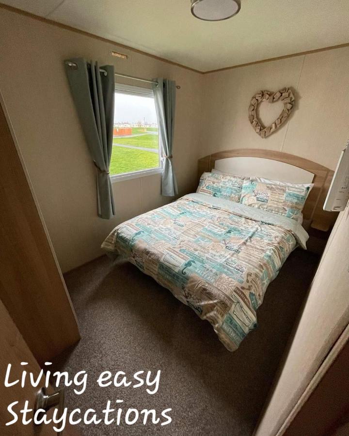 Living Easy Staycations At Tattershall Lakes ภายนอก รูปภาพ