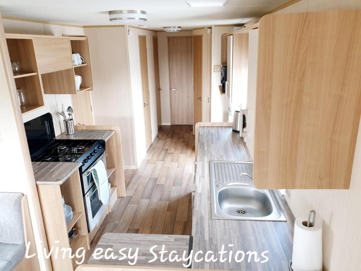 Living Easy Staycations At Tattershall Lakes ภายนอก รูปภาพ